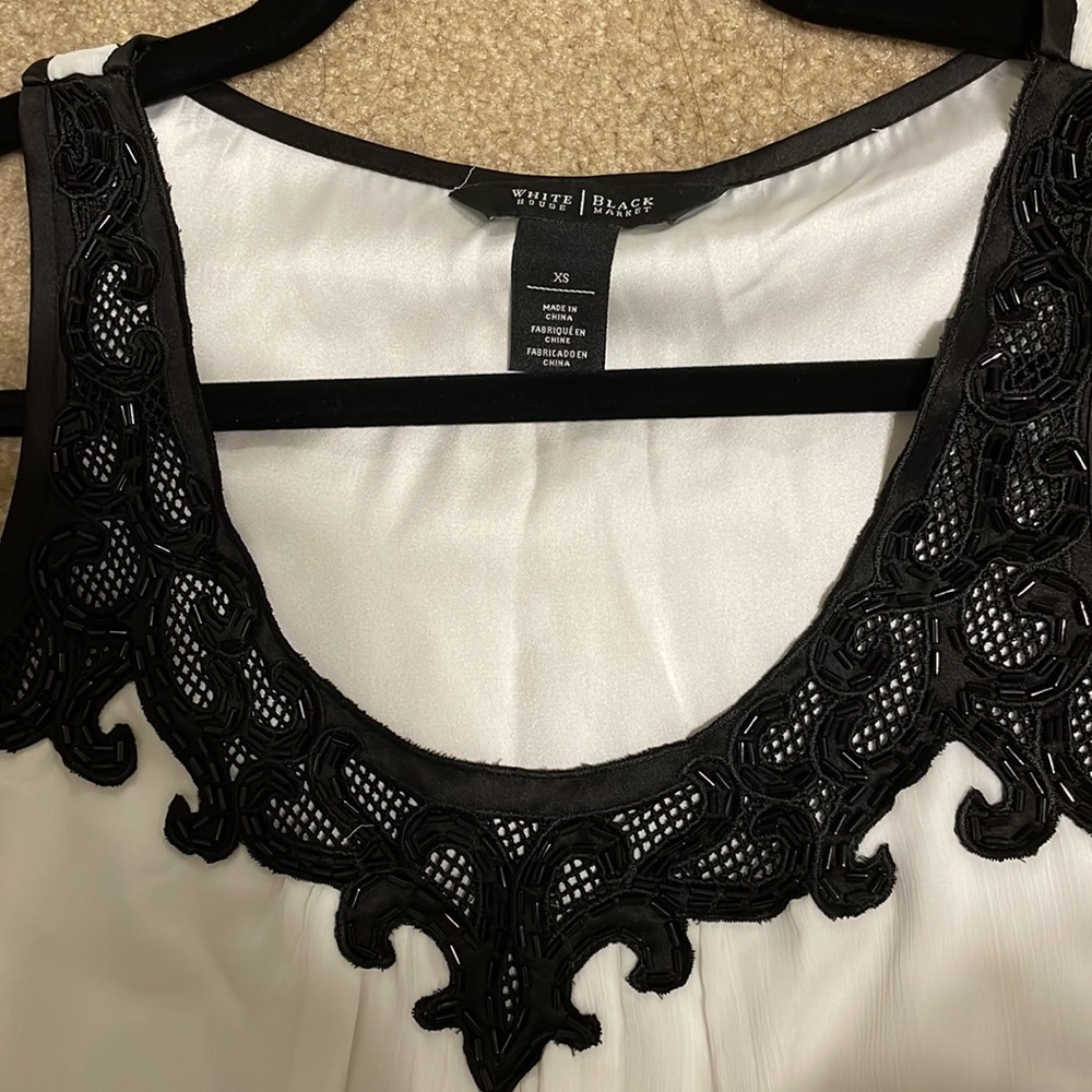 White House Black Market White Sleeveless Top. Size: XS - Picture 3 of 3